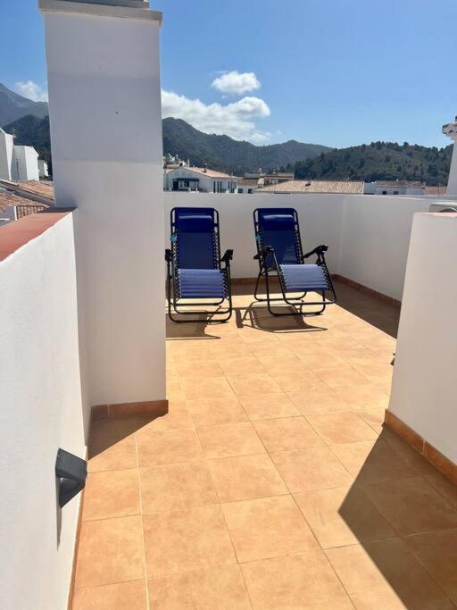Atico Con Increibles Vistas A Las Montanas Y Mar ฟรีฮิเลียนา ภายนอก รูปภาพ